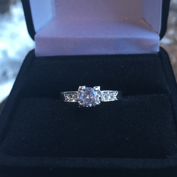 🌟SIZE 5 LEFT🌟GRACEFUL TRINA - Picture 3 of 8